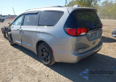 2019 Chrysler Pacifica Touring L z USA, uszkodzony, nr VIN 2C4RC1BG2KR710539